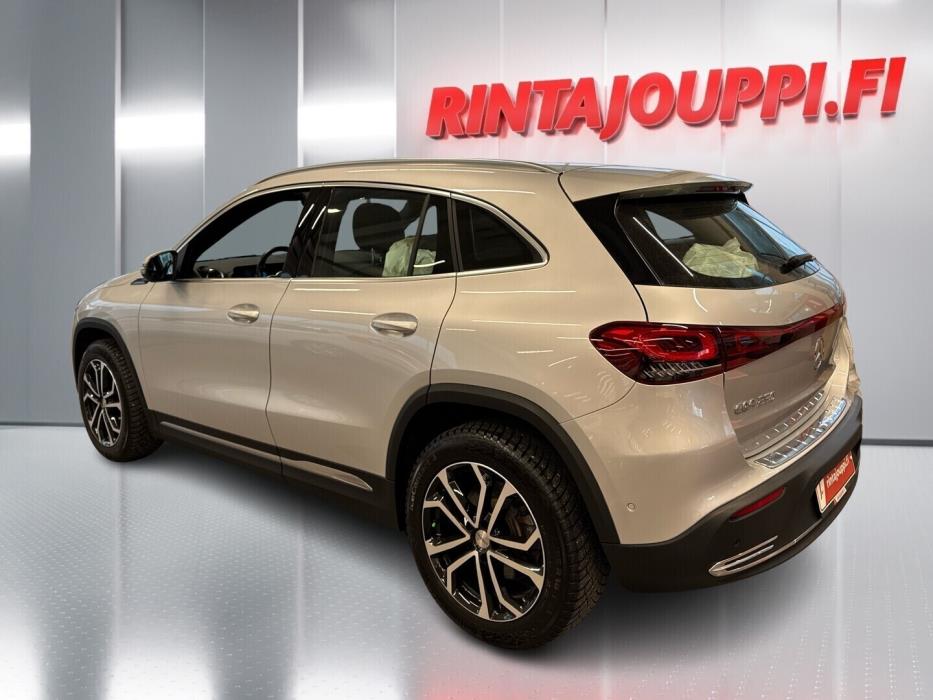 MERCEDES-BENZ EQA 2022