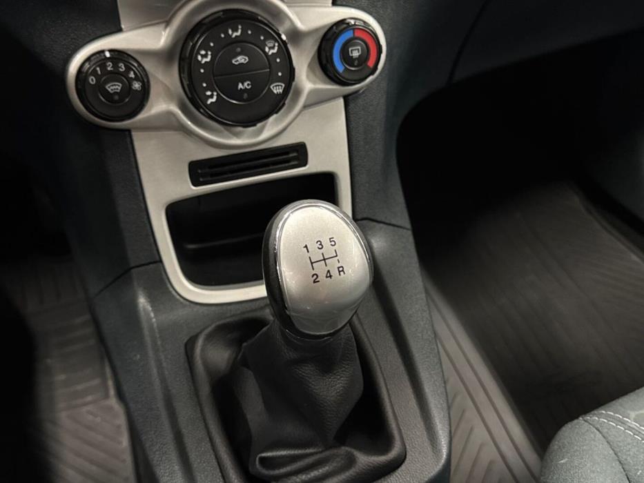 FORD Fiesta 2010