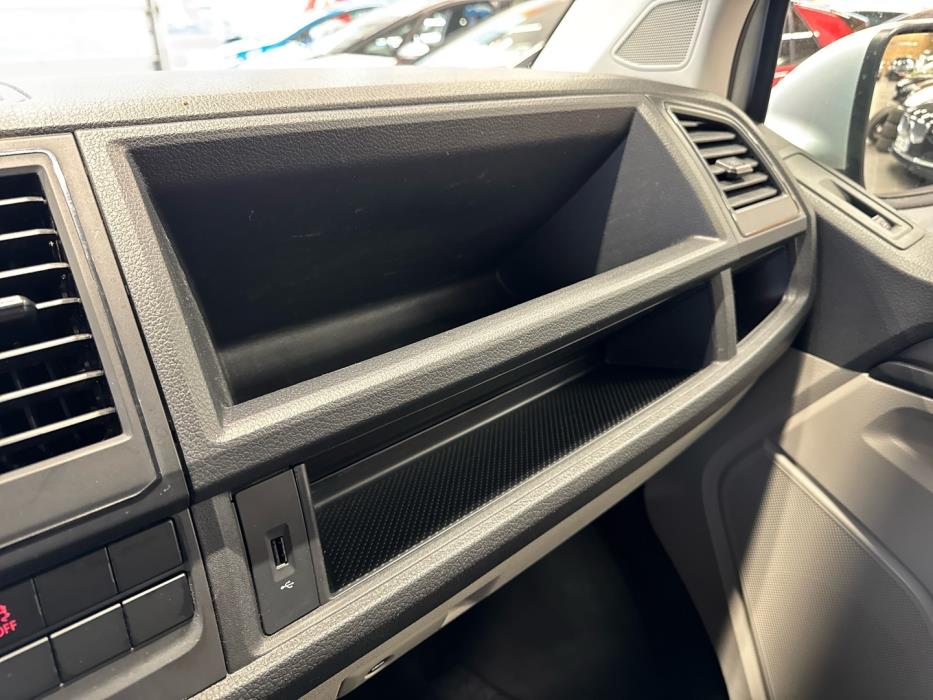 VOLKSWAGEN Transporter 2017