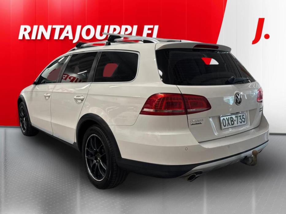 VOLKSWAGEN Passat 2012