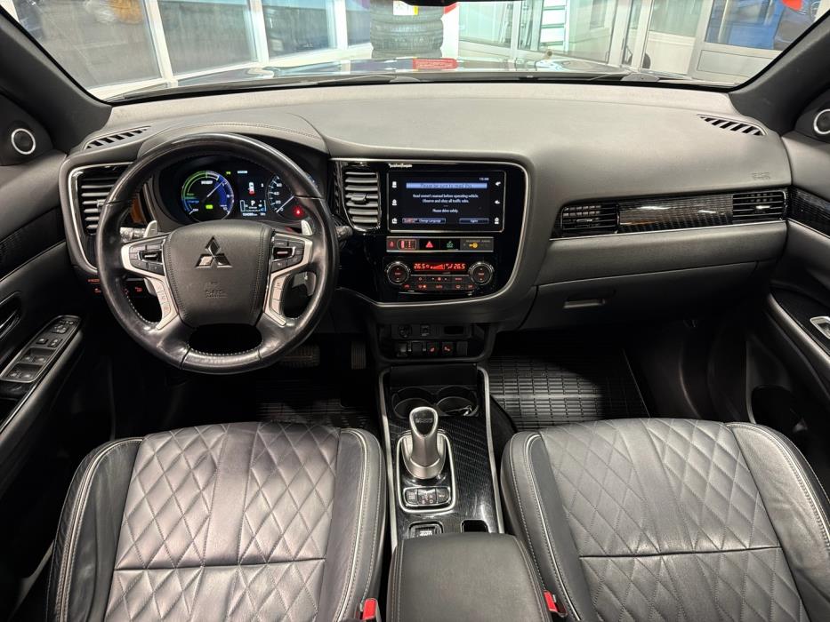 MITSUBISHI Outlander PHEV 2019