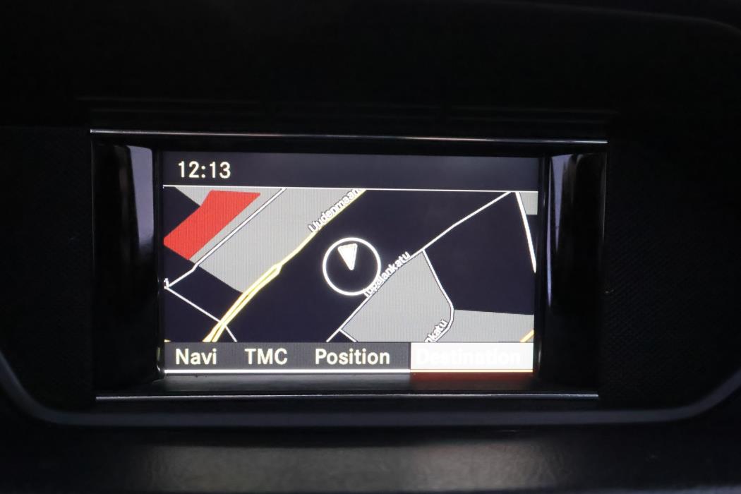 MERCEDES-BENZ E 2011