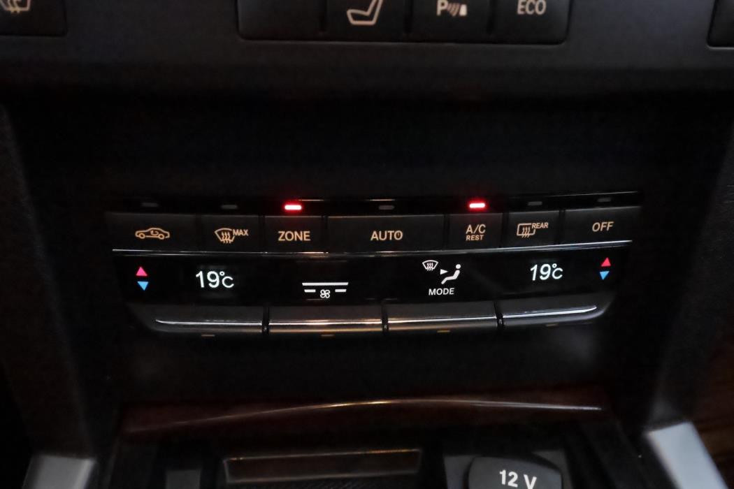 MERCEDES-BENZ E 2011