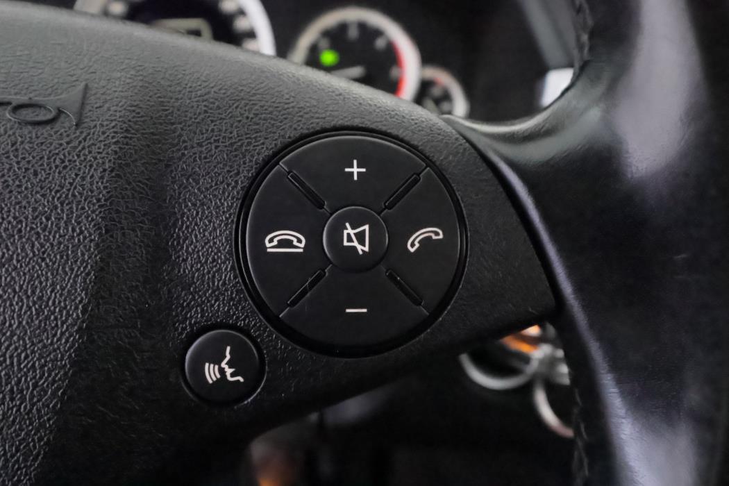 MERCEDES-BENZ E 2011