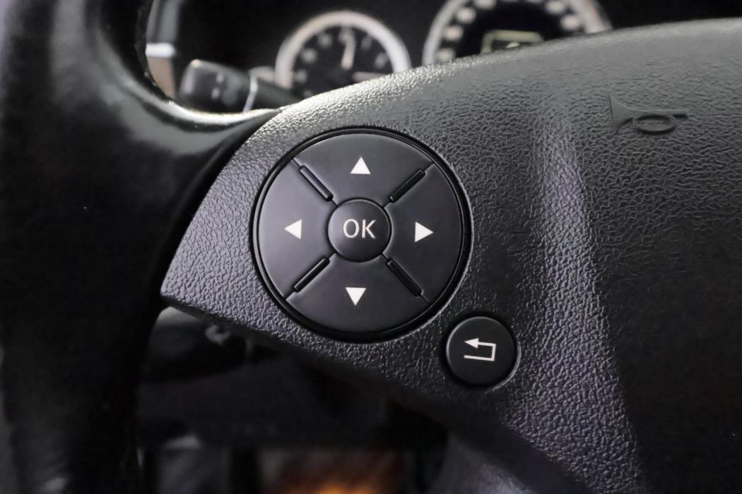 MERCEDES-BENZ E 2011