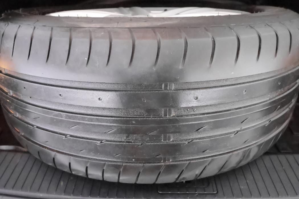 MERCEDES-BENZ E 2011