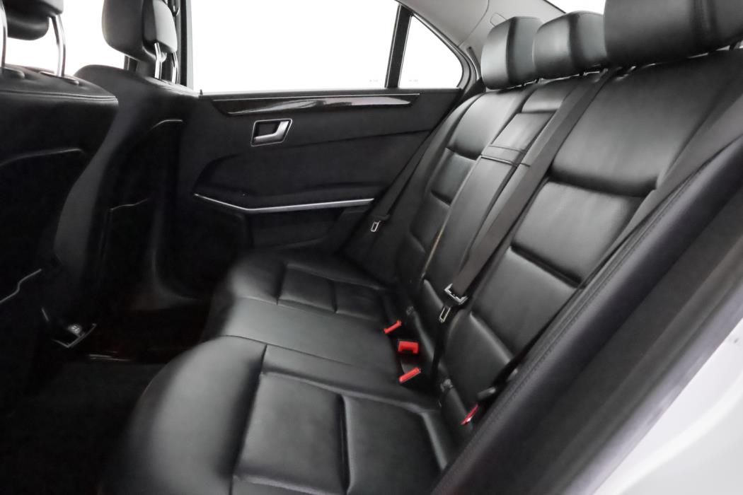 MERCEDES-BENZ E 2011