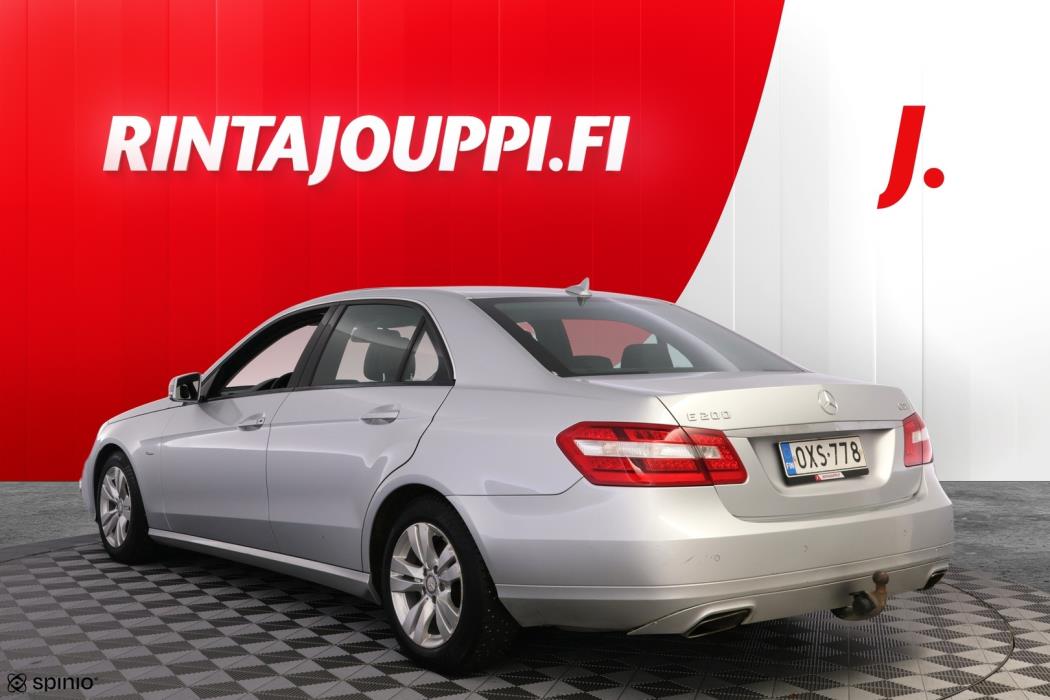 MERCEDES-BENZ E 2011