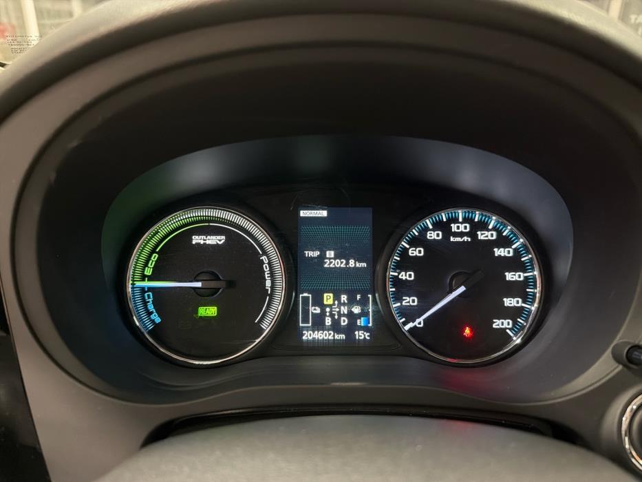 MITSUBISHI Outlander PHEV 2013