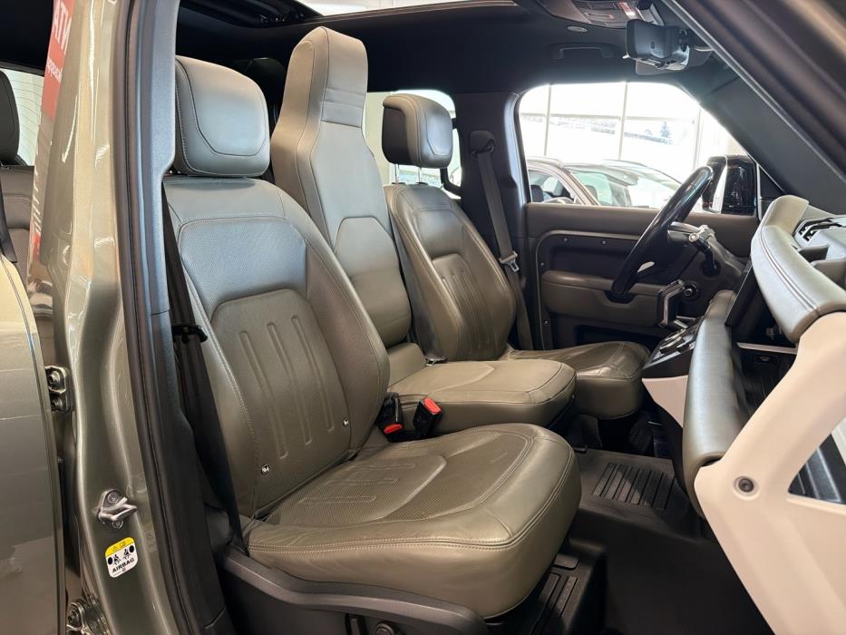 LAND ROVER Defender 2021