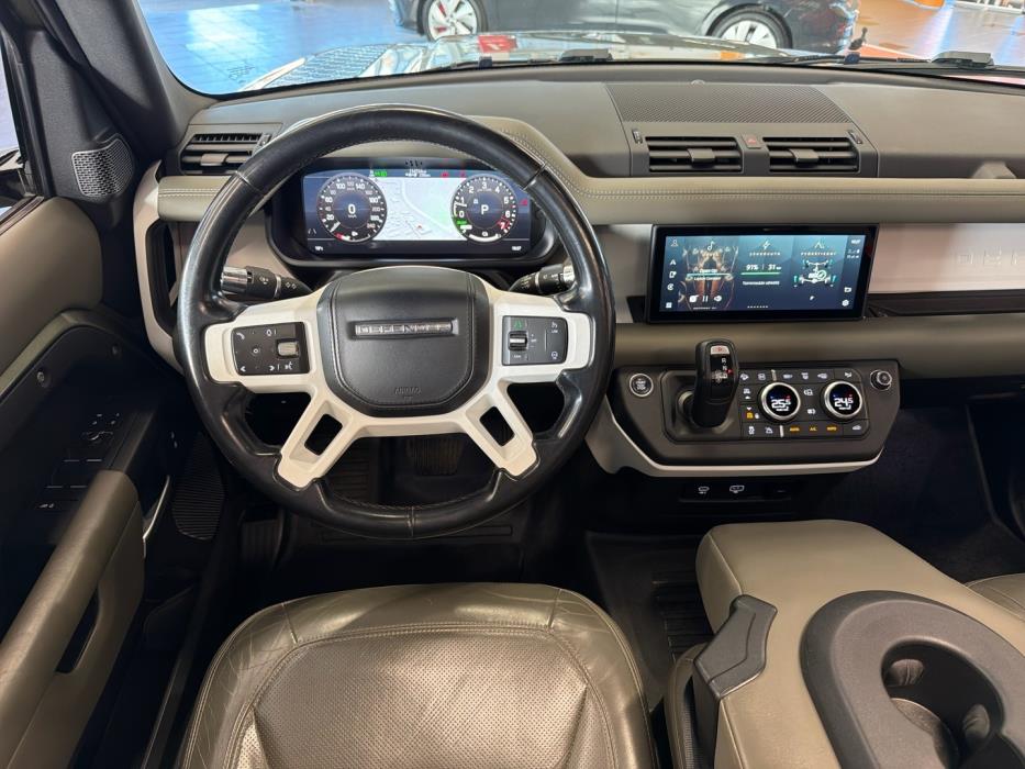 LAND ROVER Defender 2021