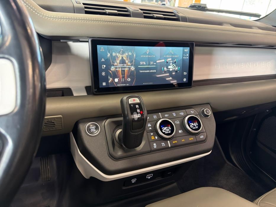 LAND ROVER Defender 2021