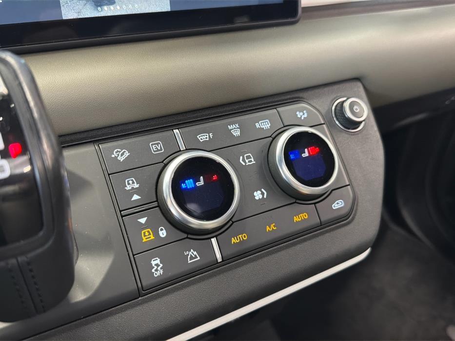 LAND ROVER Defender 2021