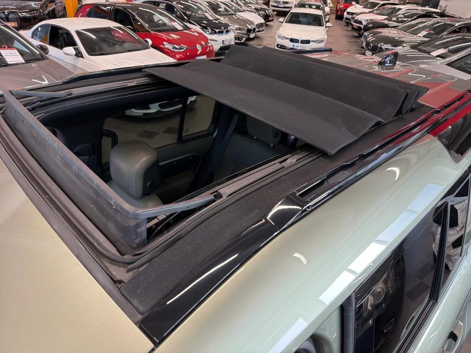 LAND ROVER Defender 2021