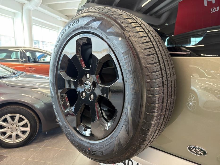 LAND ROVER Defender 2021