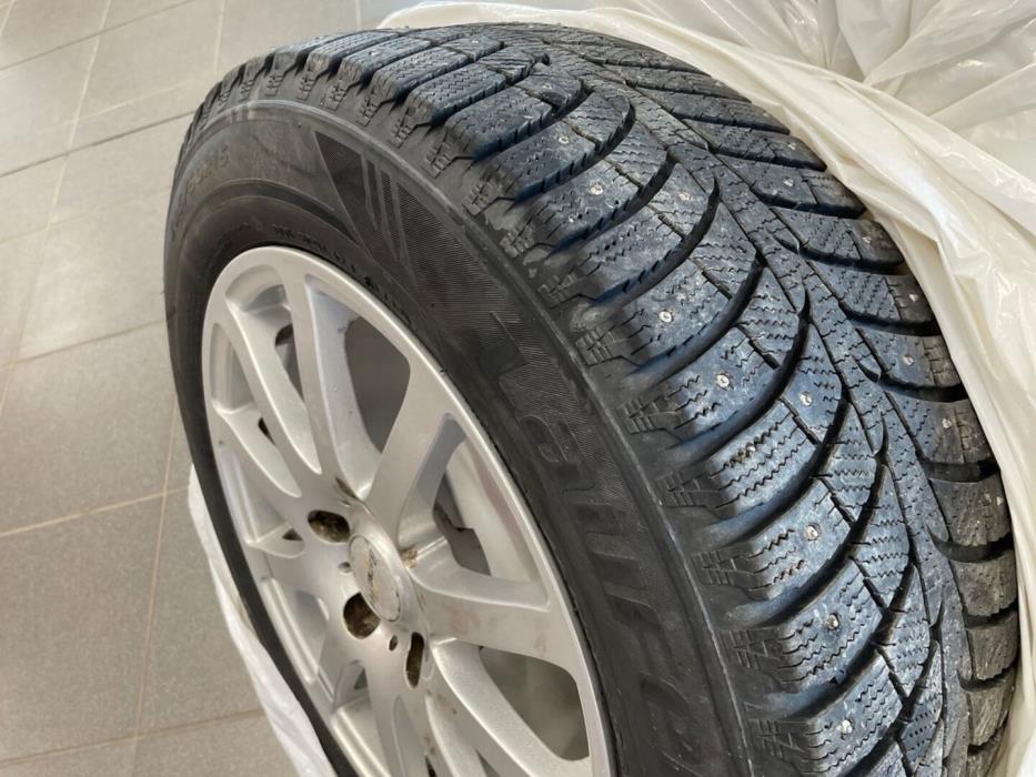 HYUNDAI i40 2012