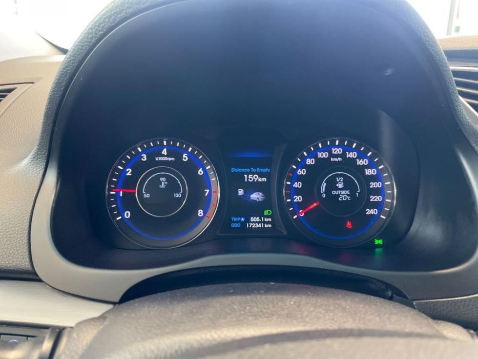 HYUNDAI i40 2012