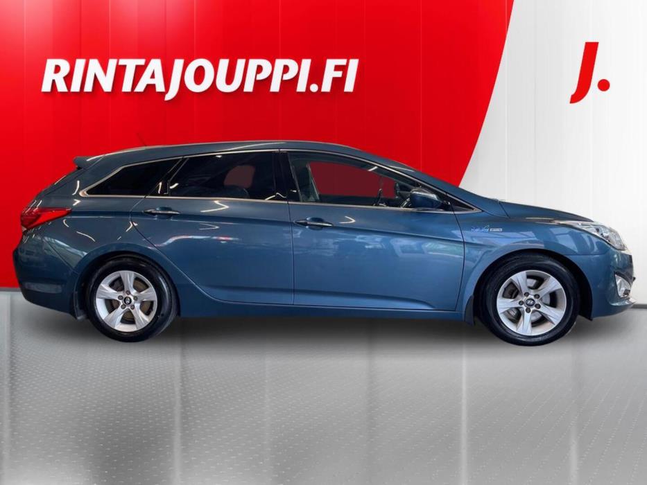 HYUNDAI i40 2012