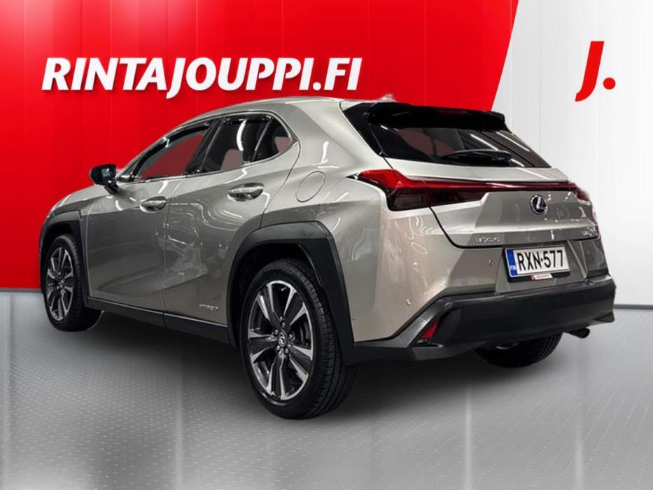 LEXUS UX 2020