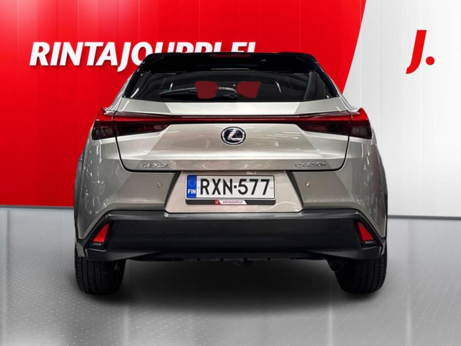LEXUS UX 2020