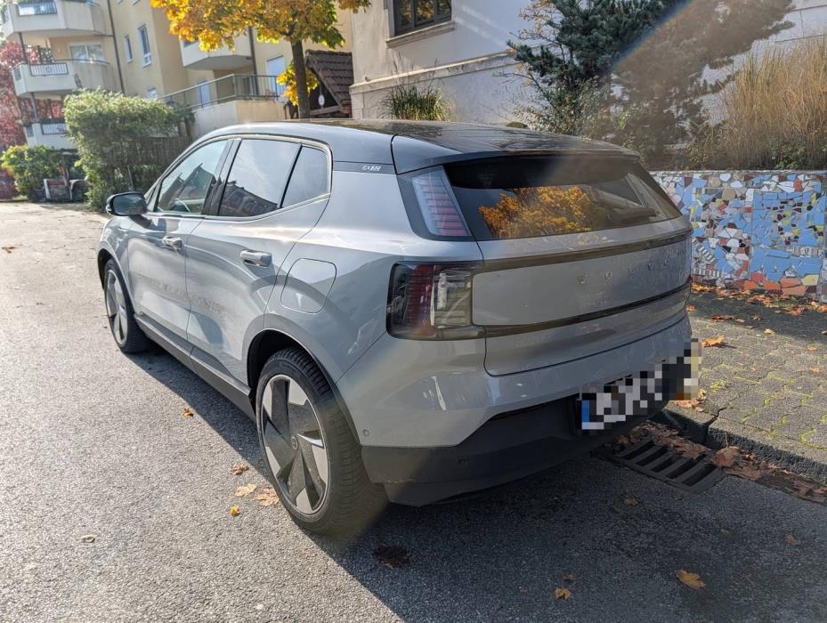 VOLVO EX30 2024