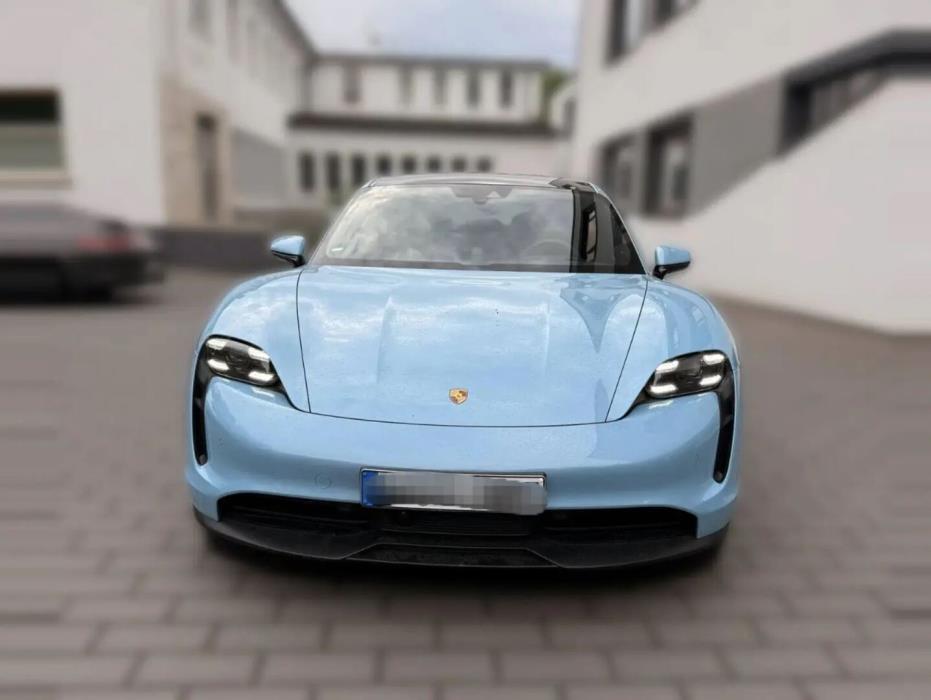 PORSCHE Taycan 2021