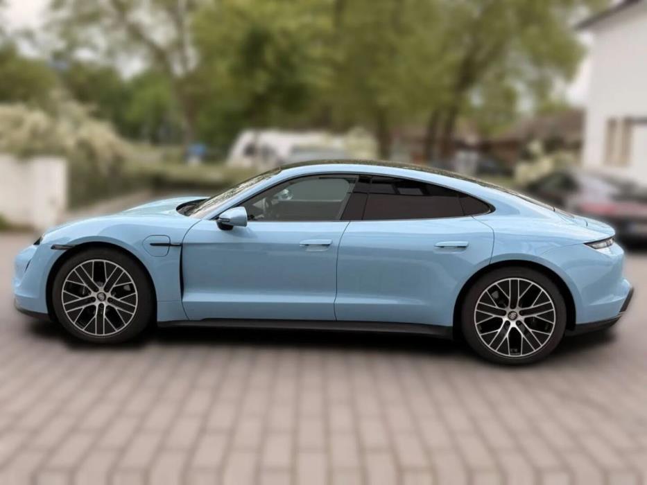PORSCHE Taycan 2021