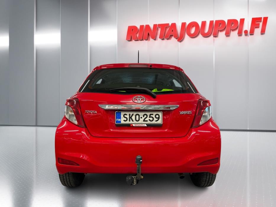 TOYOTA Yaris 2012