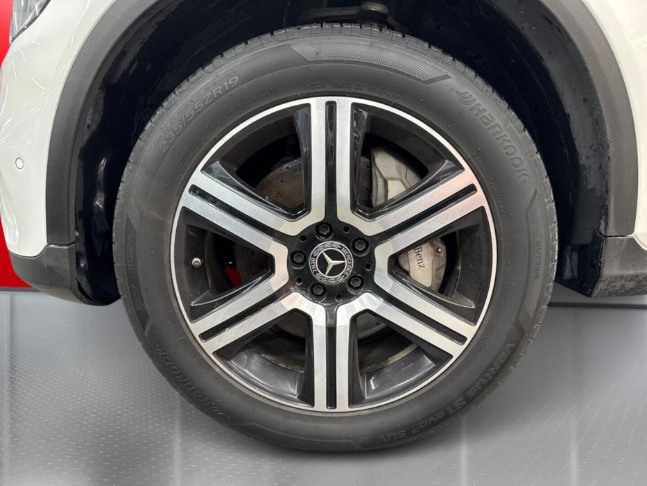 MERCEDES-BENZ GLC 2021