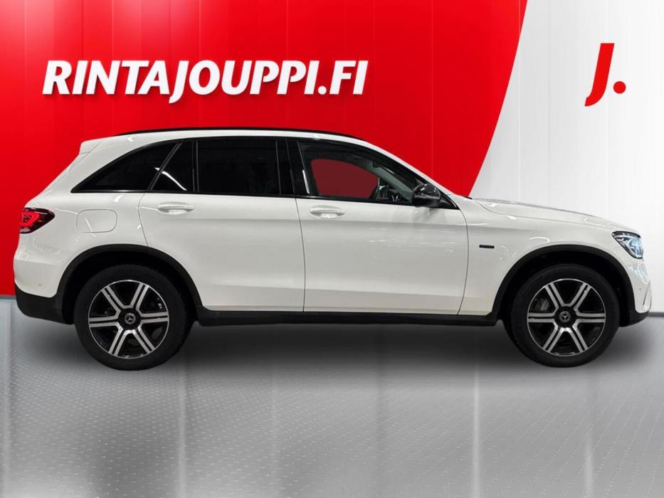 MERCEDES-BENZ GLC 2021