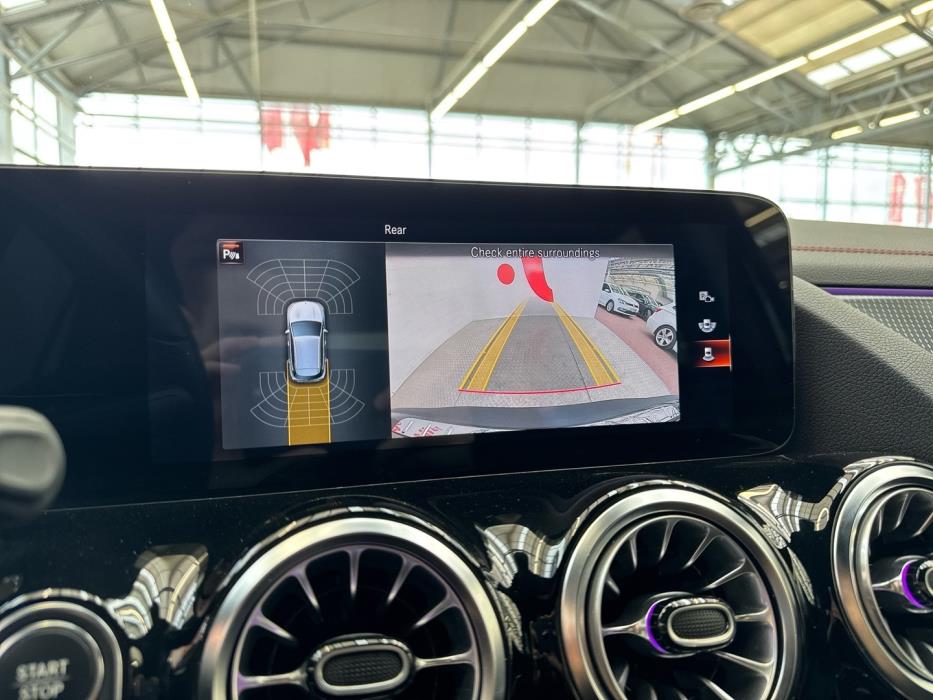 MERCEDES-BENZ EQA 2021