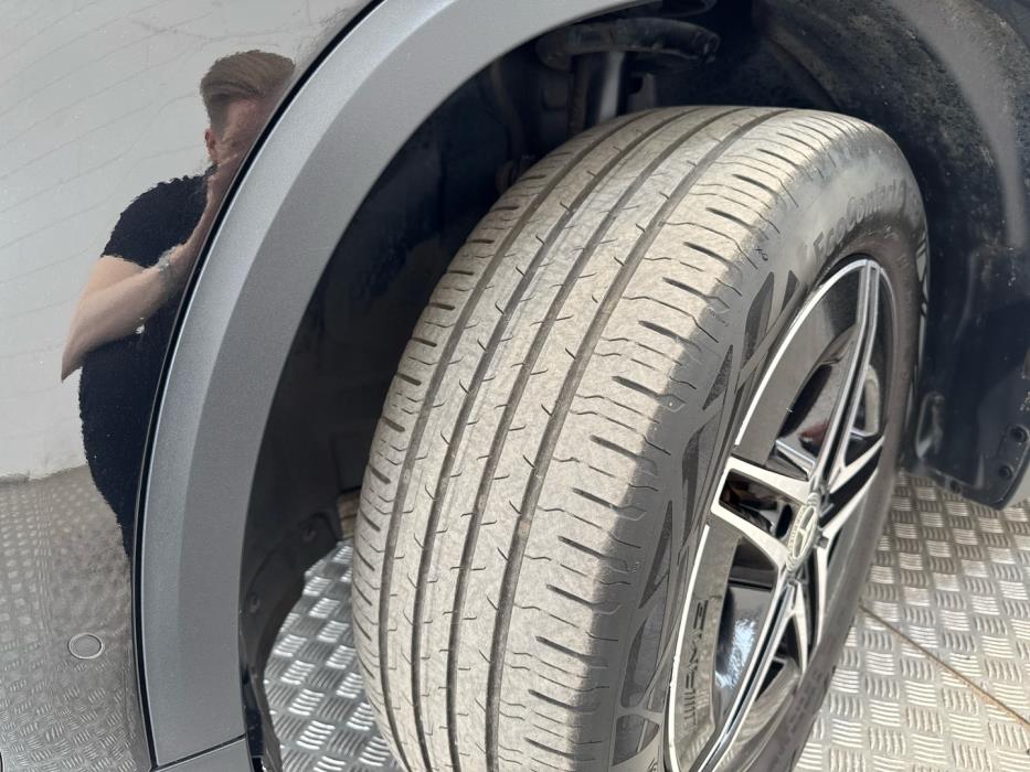 MERCEDES-BENZ EQA 2021