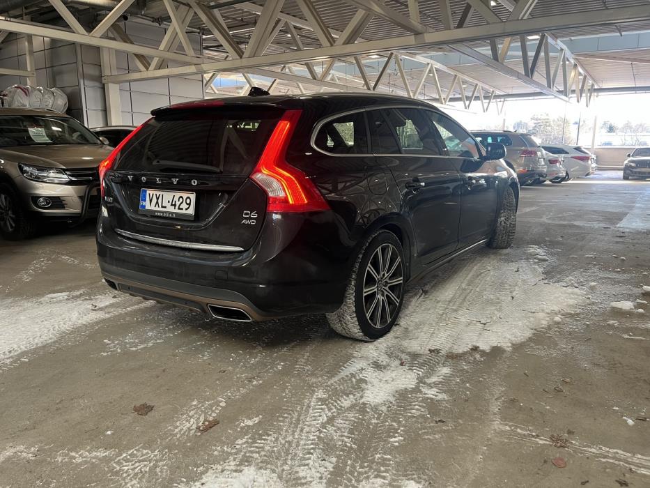VOLVO V60 2014