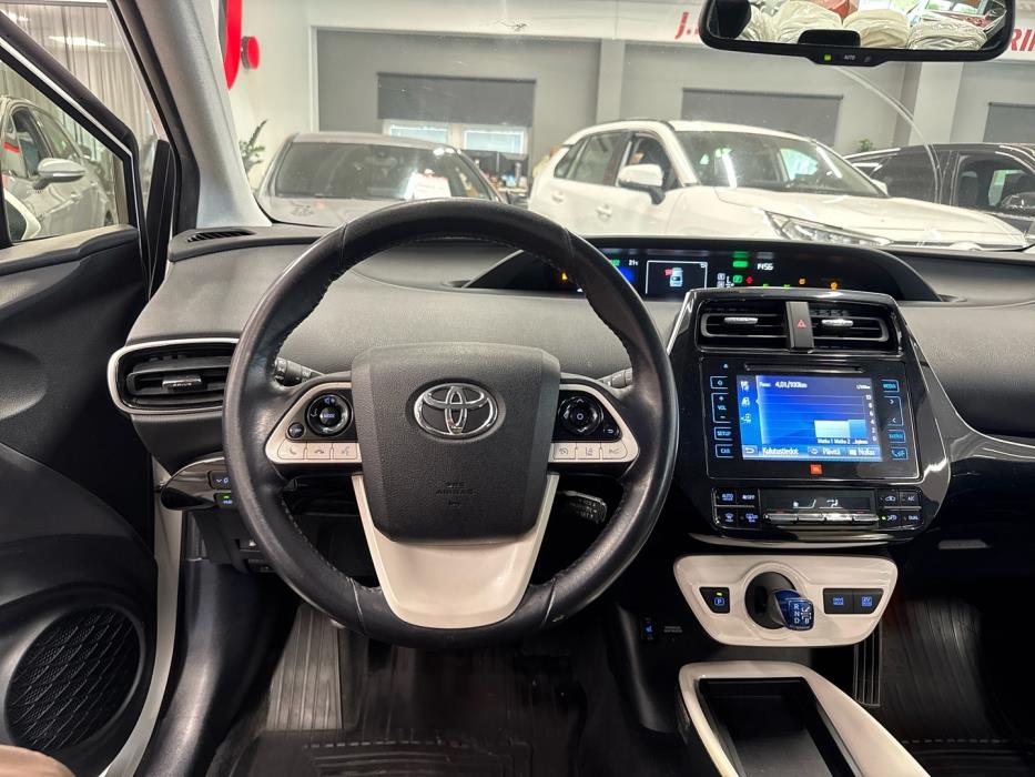 TOYOTA Prius 2016
