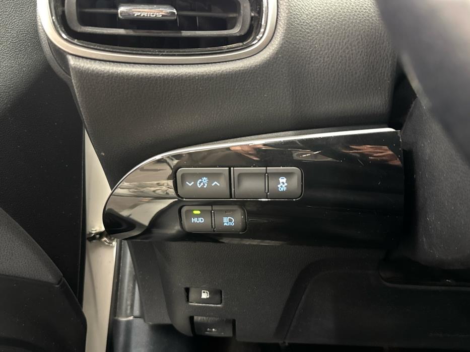 TOYOTA Prius 2016