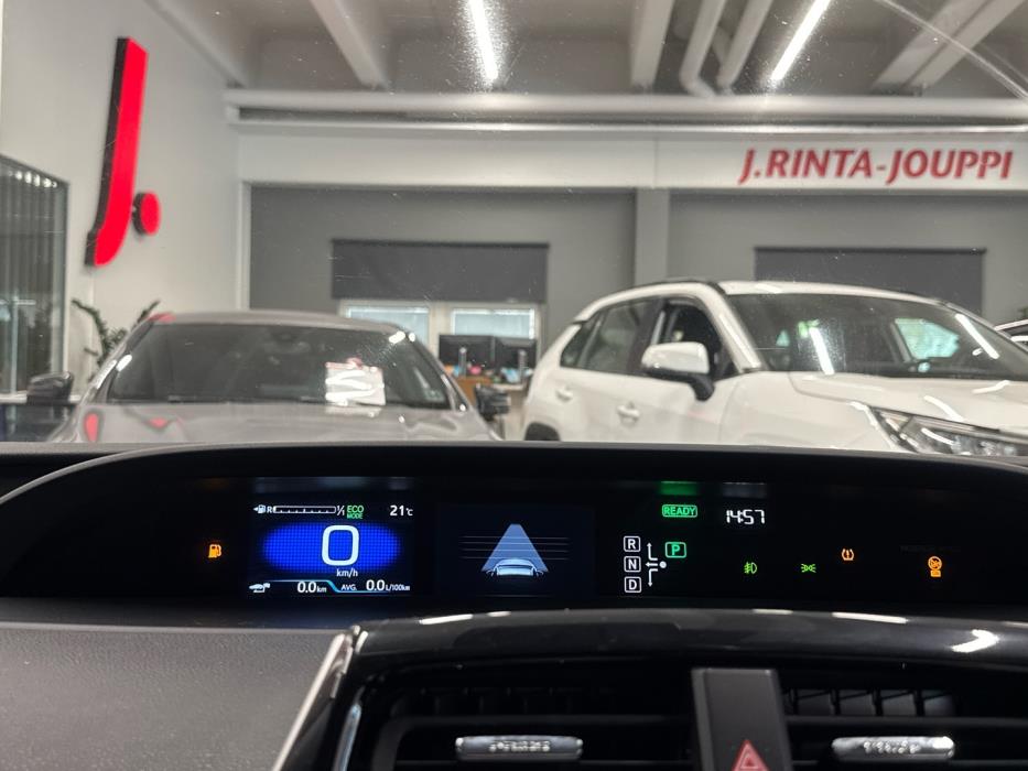 TOYOTA Prius 2016