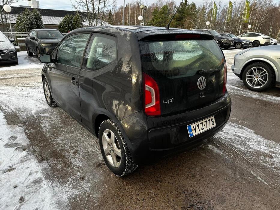 VOLKSWAGEN up! 2012