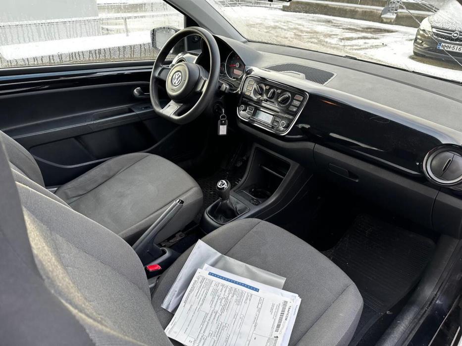 VOLKSWAGEN up! 2012