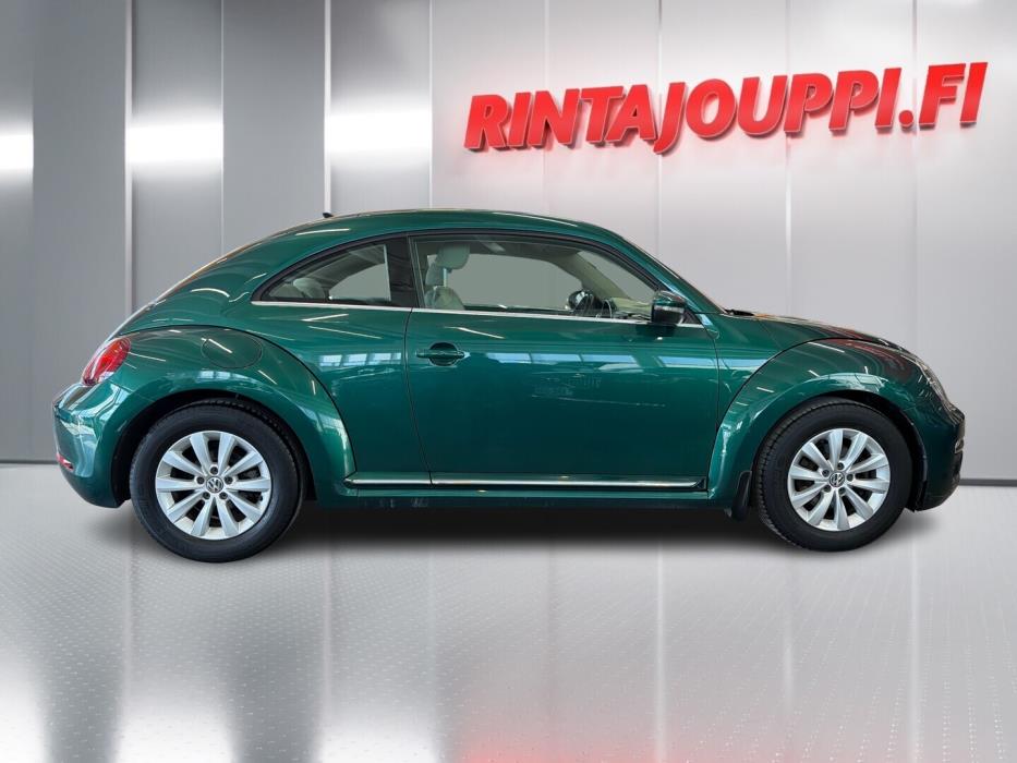 VOLKSWAGEN Beetle 2017