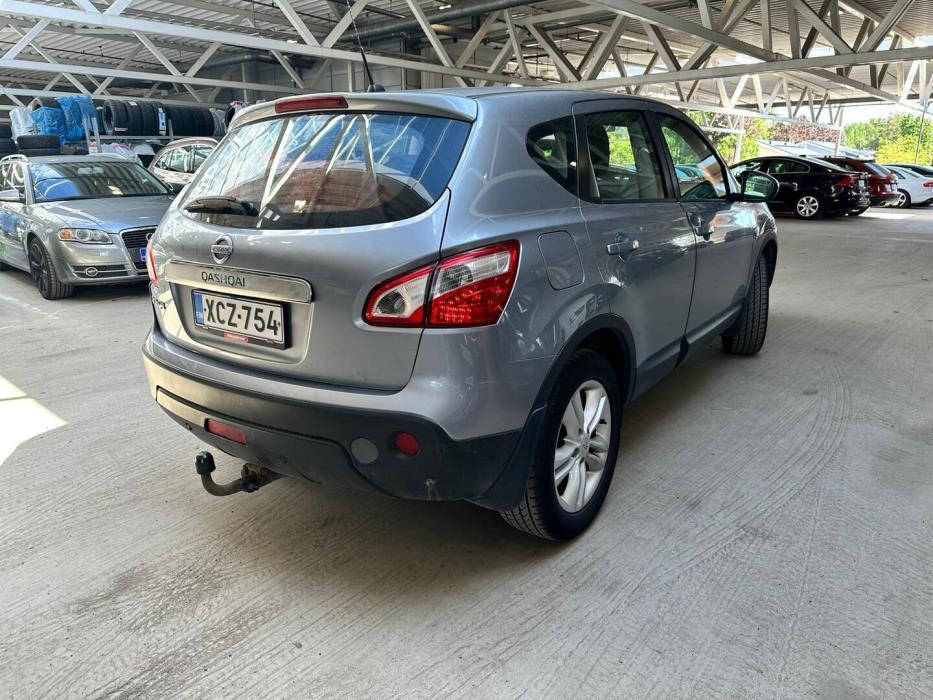 NISSAN Qashqai 2011