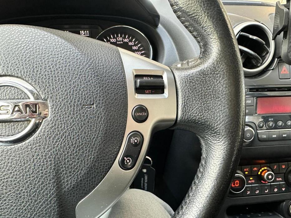 NISSAN Qashqai 2011
