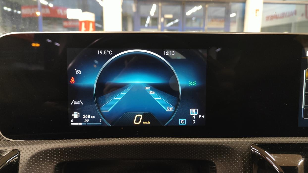 MERCEDES-BENZ CLA 2020