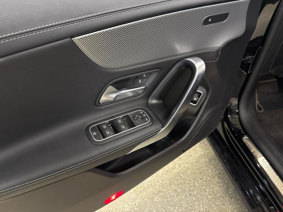 MERCEDES-BENZ CLA 2020