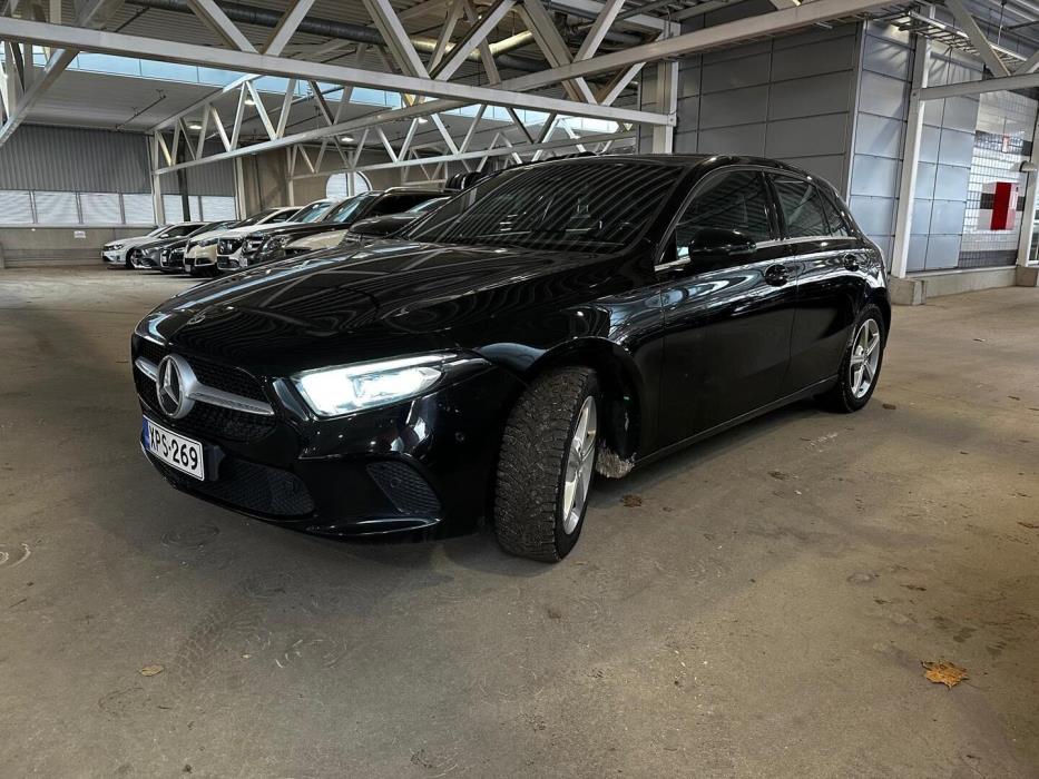 MERCEDES-BENZ A 2021