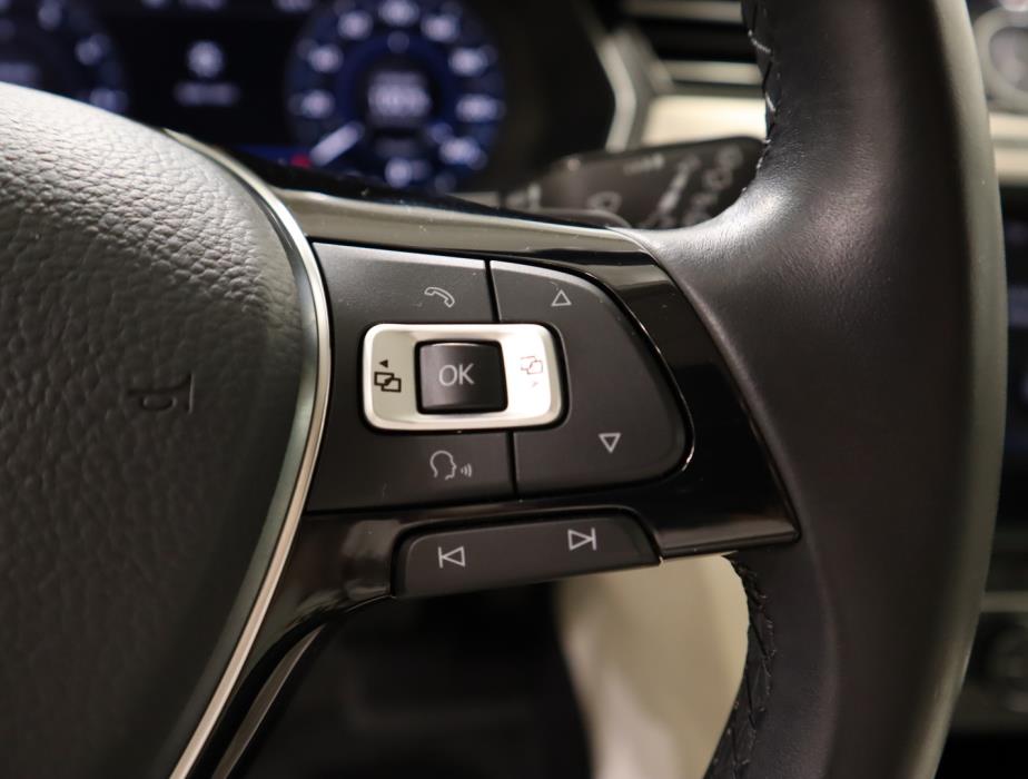 VOLKSWAGEN Passat 2018