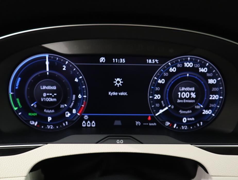 VOLKSWAGEN Passat 2018