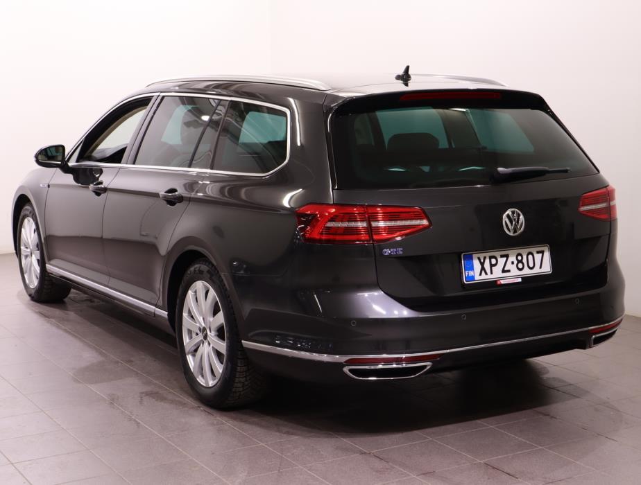 VOLKSWAGEN Passat 2018