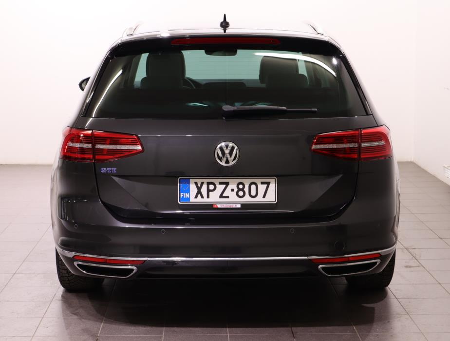 VOLKSWAGEN Passat 2018