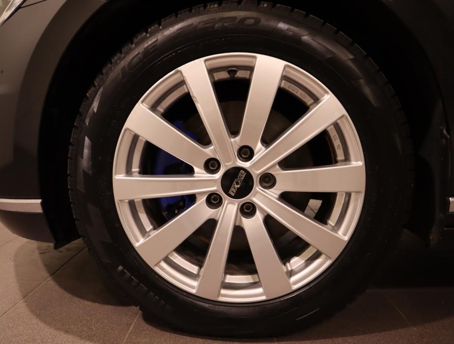 VOLKSWAGEN Passat 2018