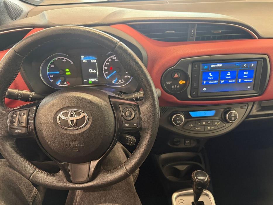 TOYOTA Yaris 2020